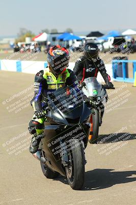 media/Sep-20-2025-TrackDaz (Sat) [[27f0cde673]]/Around the Pits/